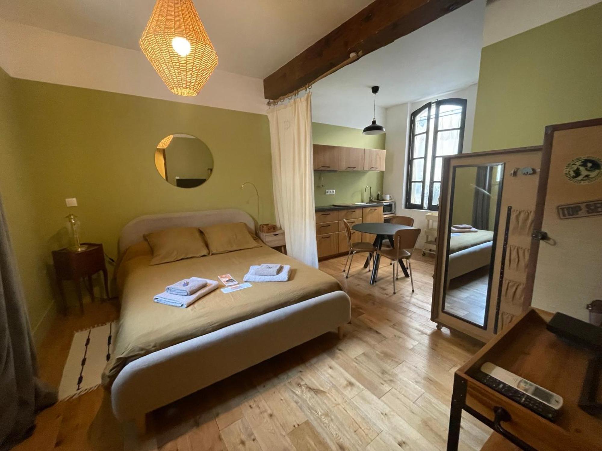 Studio de Charme à la Roquette Arles Extérieur photo